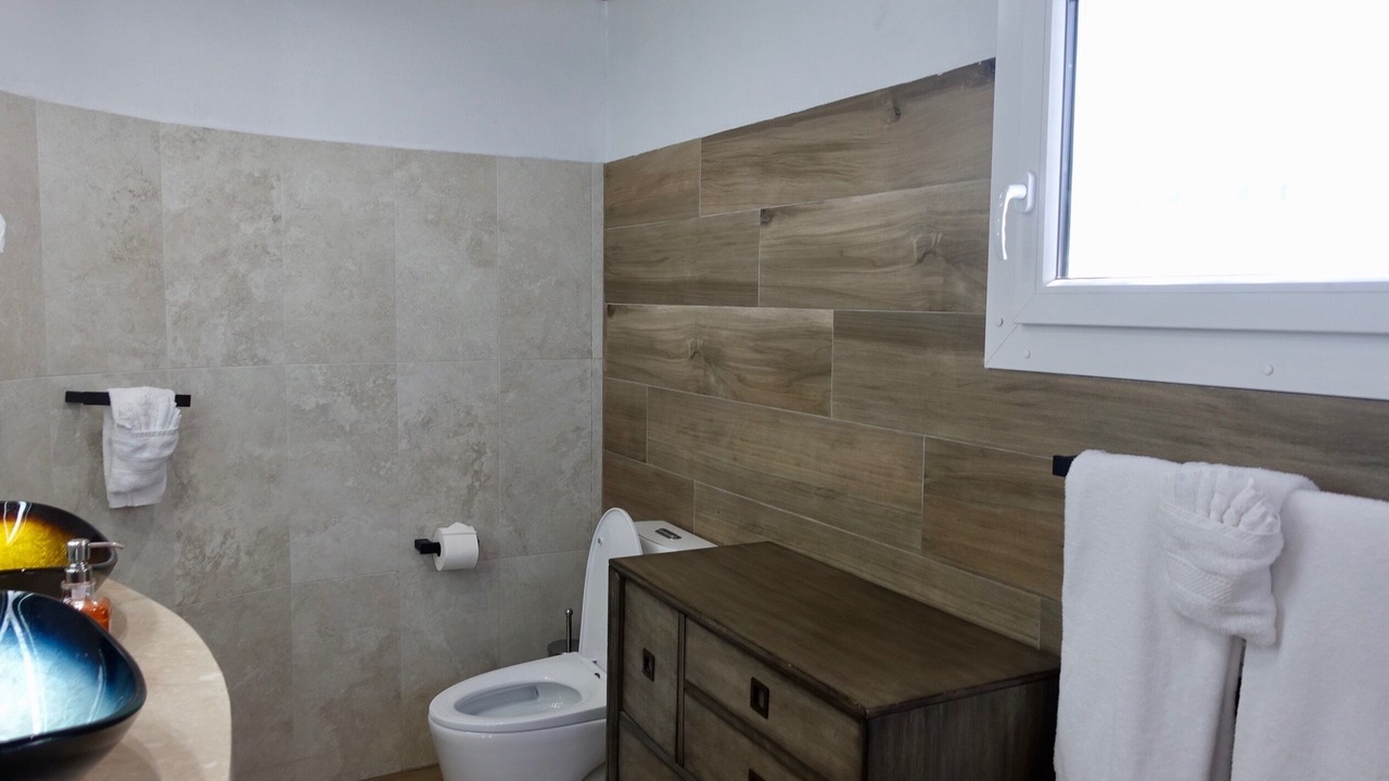 Photo of Bathroom in Long Bay Hills