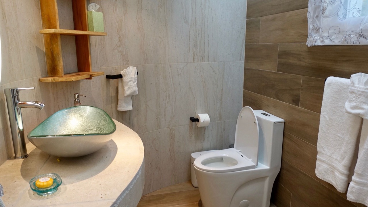 Photo of Bathroom in Long Bay Hills