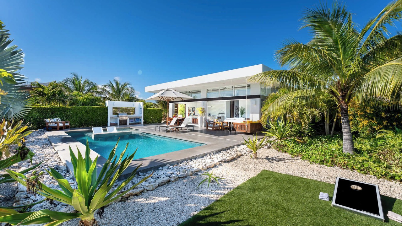 Photo of Outdoor in Long Bay Hills