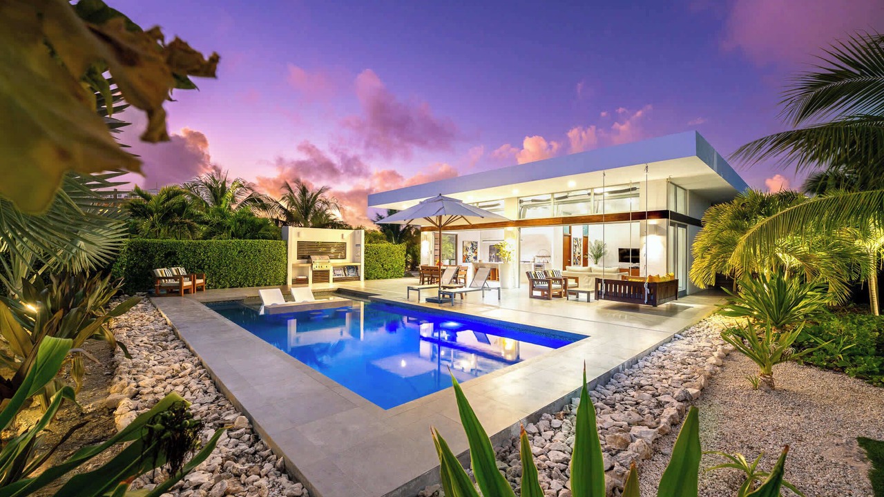 Photo of Outdoor in Long Bay Hills