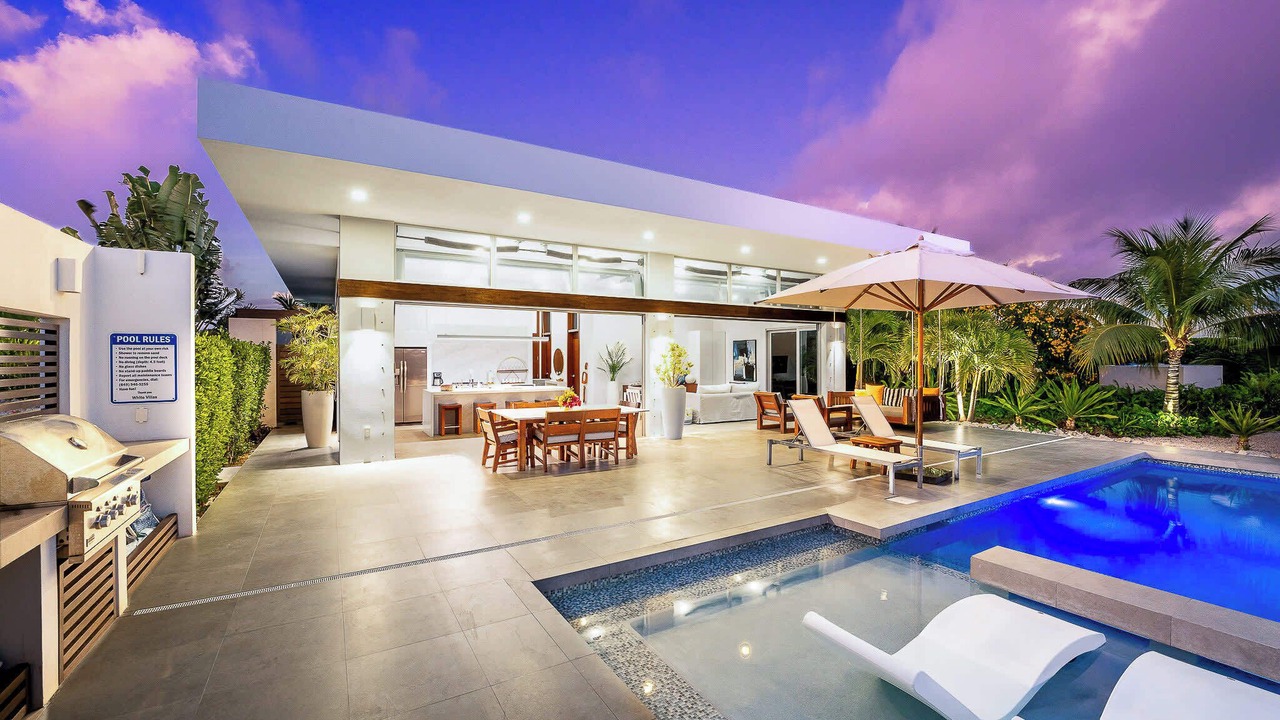 Photo of Outdoor in Long Bay Hills