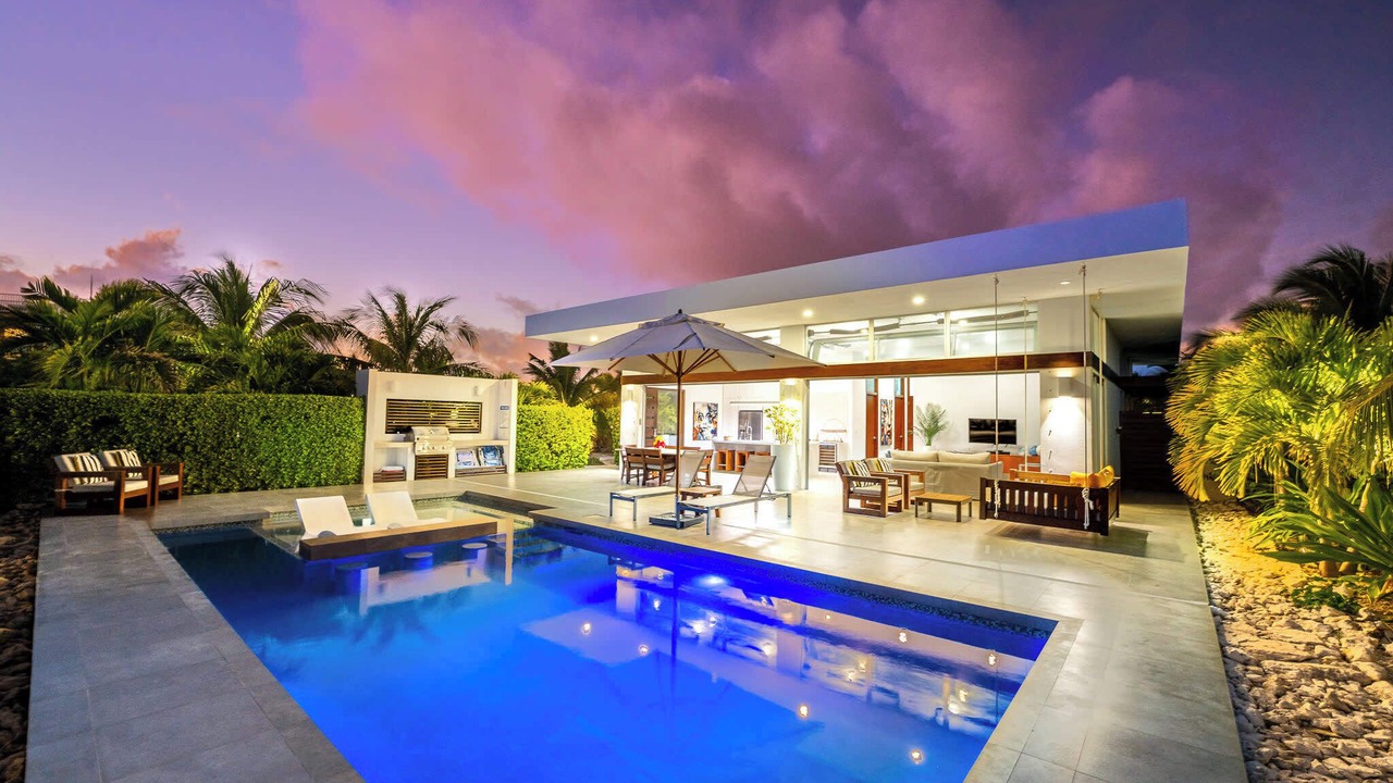 Photo of Outdoor in Long Bay Hills