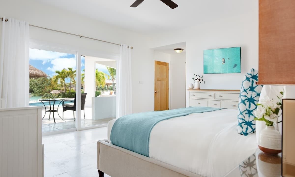 Photo of Bedroom in Leeward Settlement