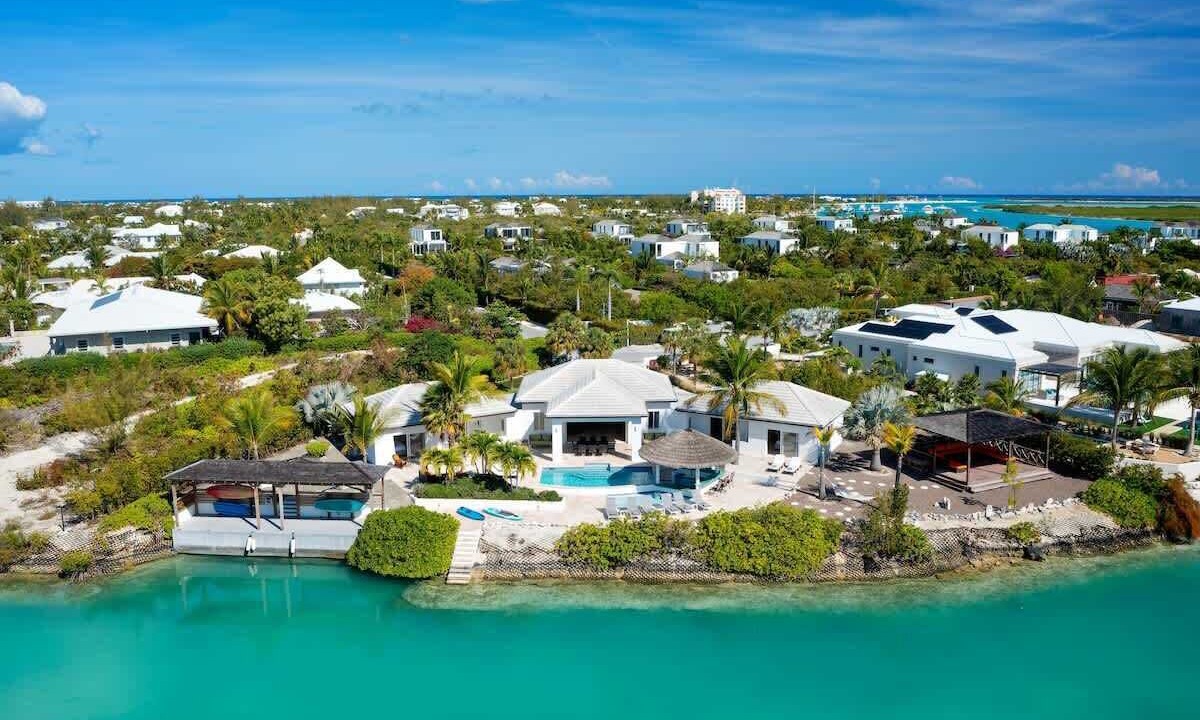 Photo of Outdoor in Leeward Settlement