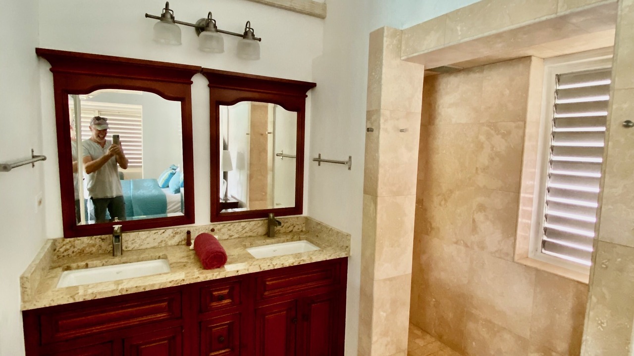Photo of Bathroom in Leeward Settlement