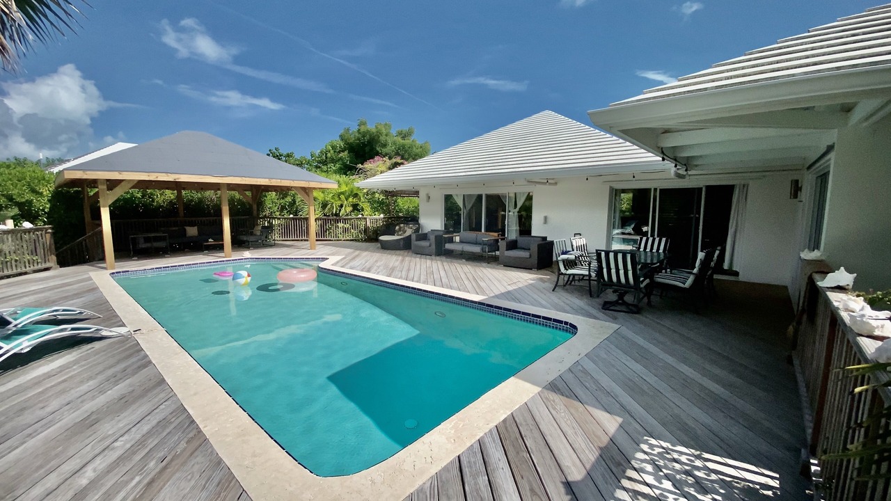 Photo of Outdoor in Leeward Settlement