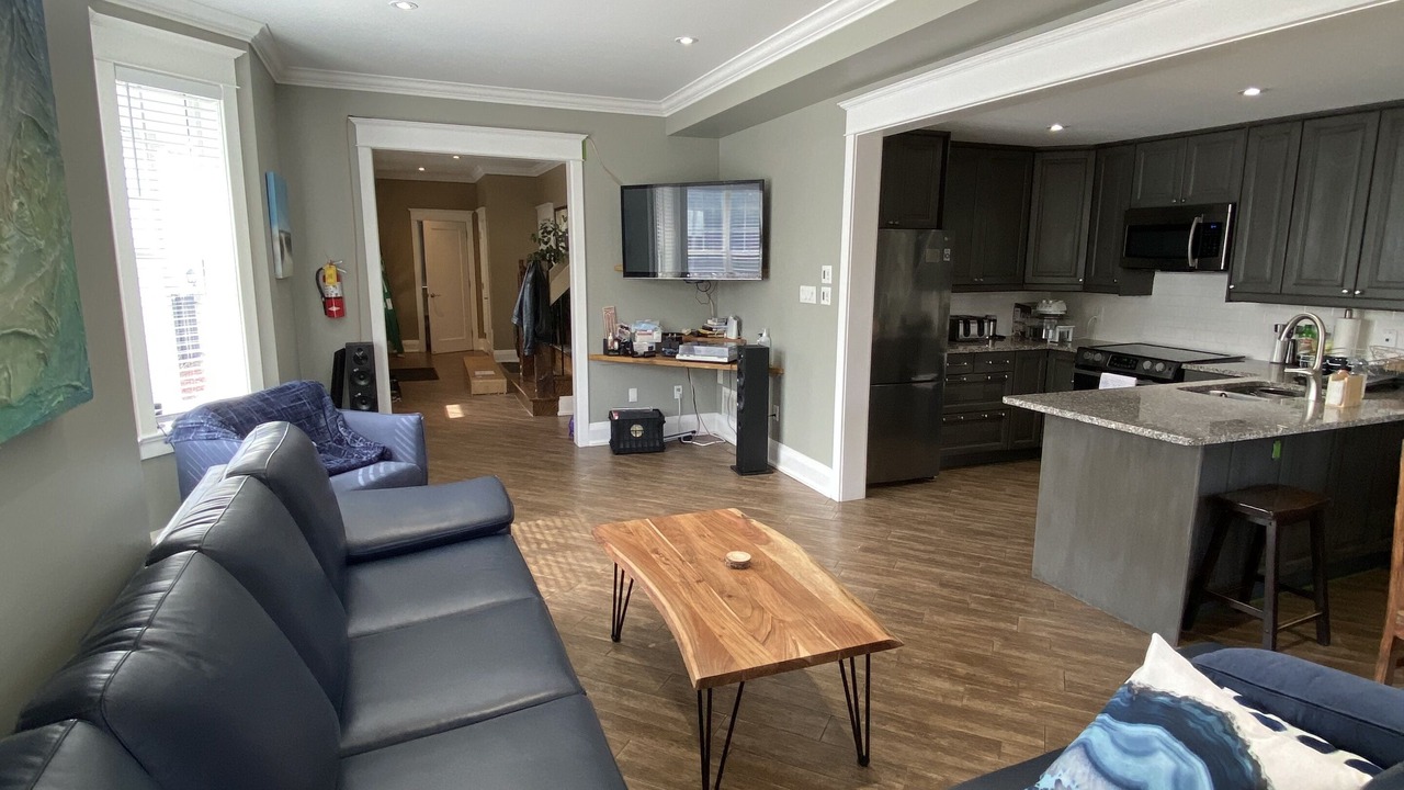 Photo of Livingroom in Wasaga Beach