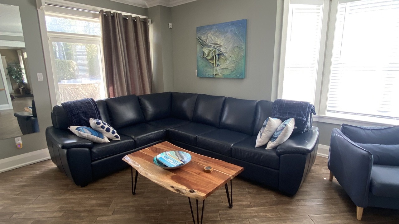 Photo of Livingroom in Wasaga Beach