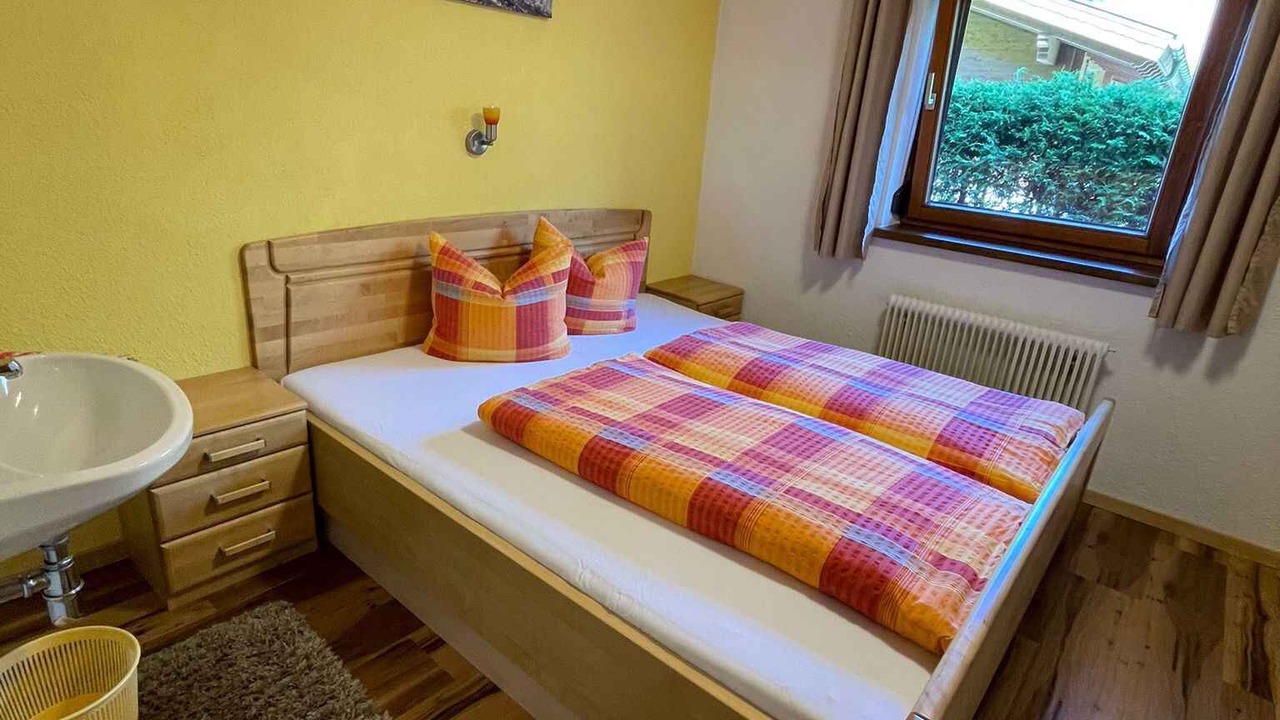 Photo of Bedroom in See