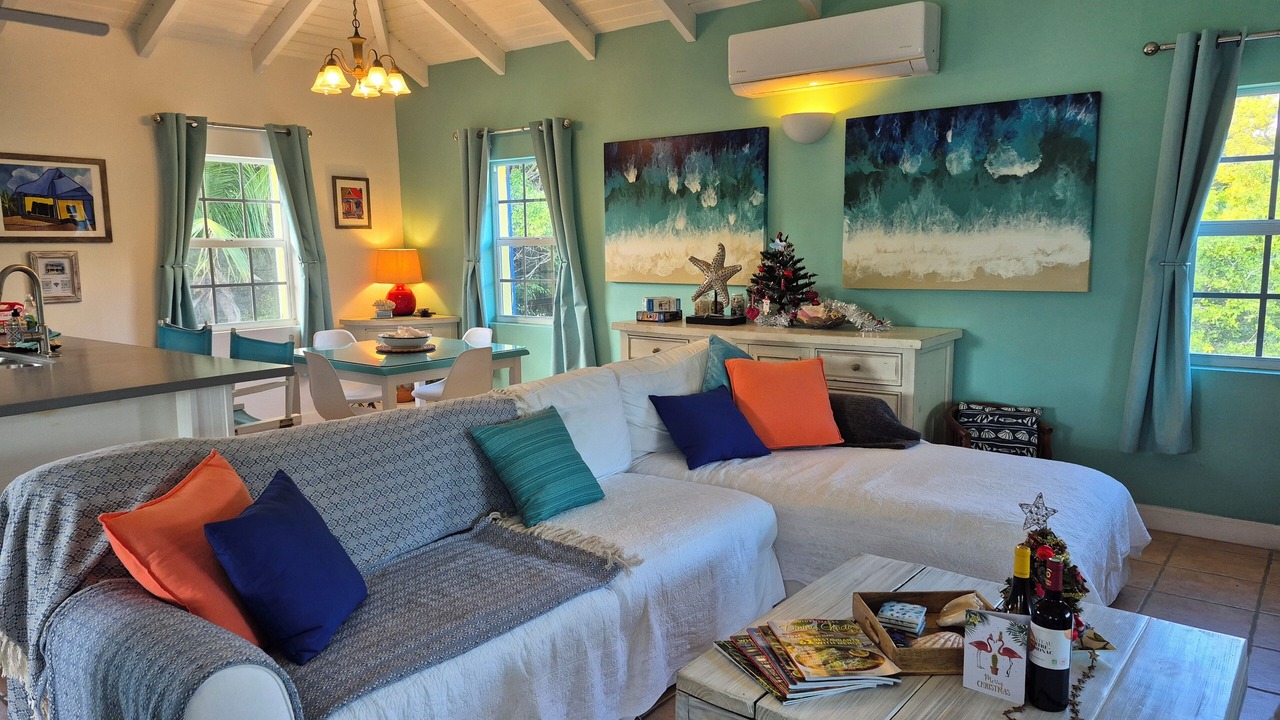 Photo of Livingroom in Leeward Settlement