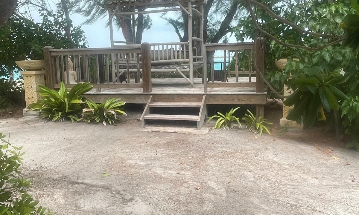 Photo of Outdoor in Leeward Settlement