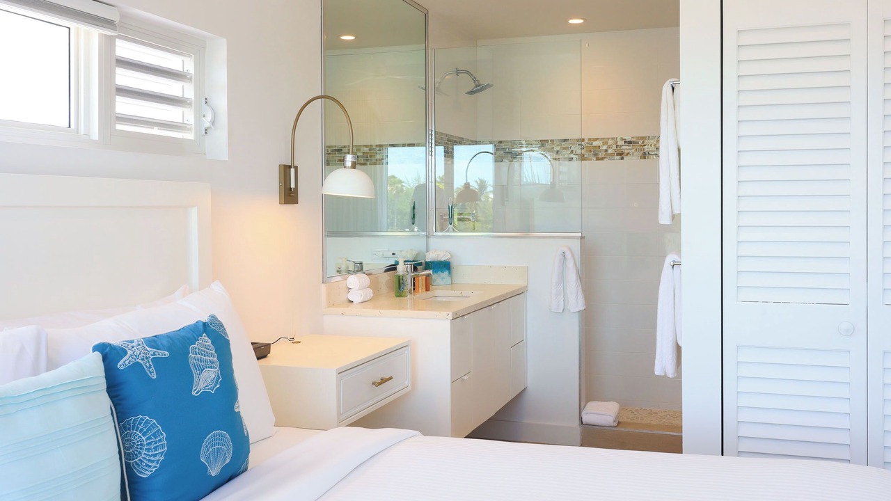 Photo of Bathroom in Leeward Settlement