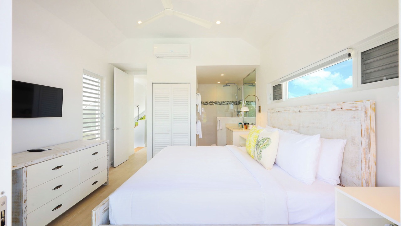 Photo of Bathroom in Leeward Settlement