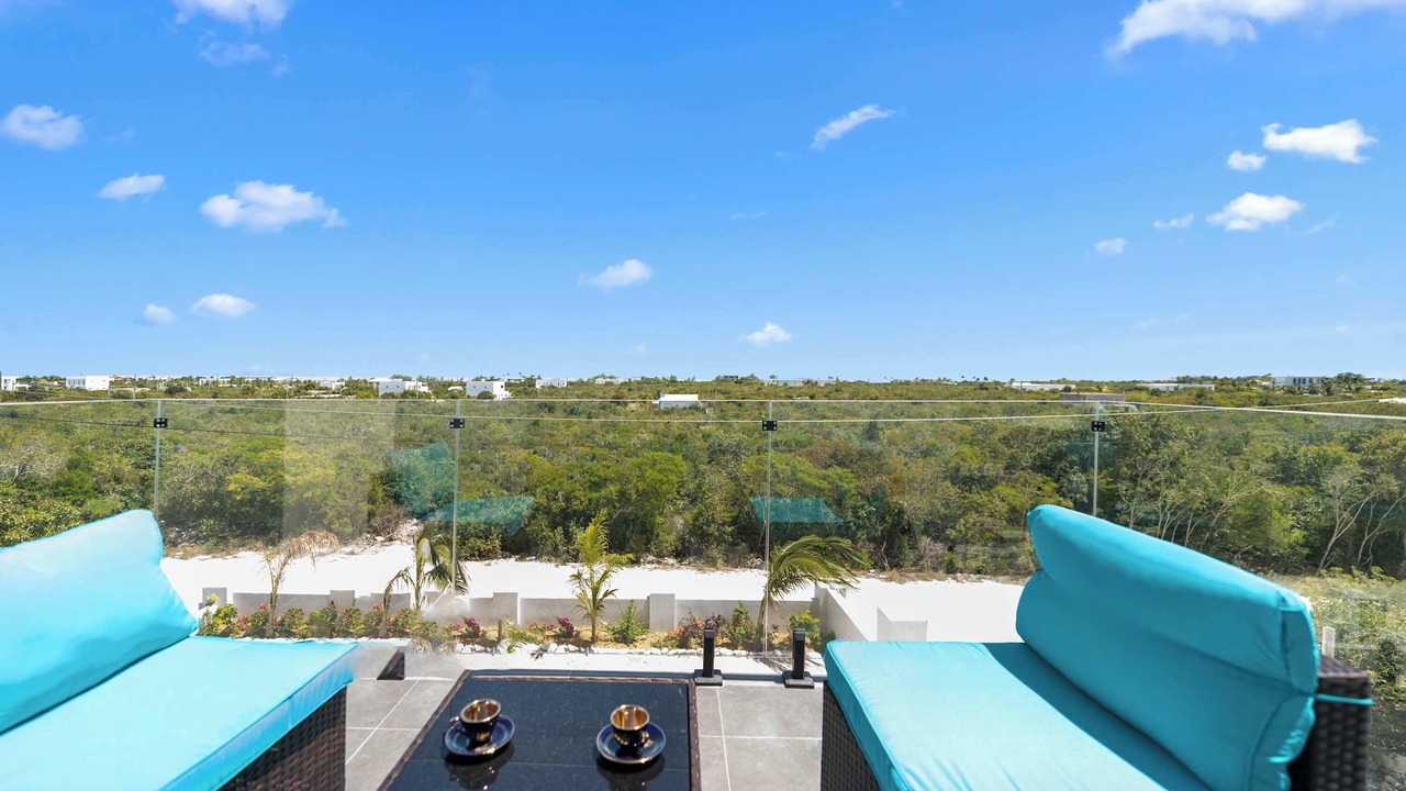 Photo of Patio Balcony in Long Bay Hills