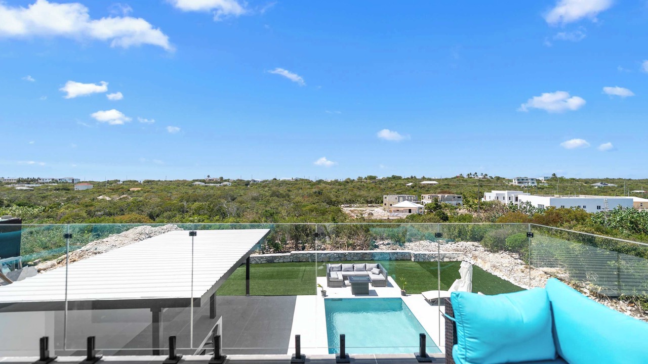 Photo of Patio Balcony in Long Bay Hills