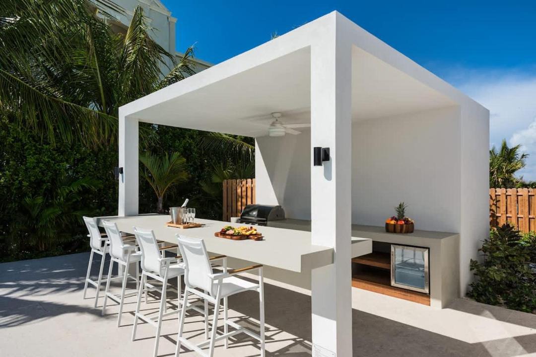 Photo of Patio Balcony in Leeward Settlement