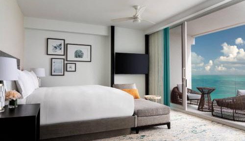 2 Bedroom Executive Suite with 2 Bedrooms Oceanfront