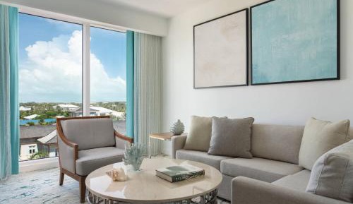 Junior Suite with 1 King, Oceanfront, Balcony