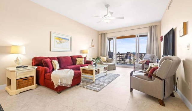Waterfront Breeze Condo - Pool - Water views! in Clearwater Beach