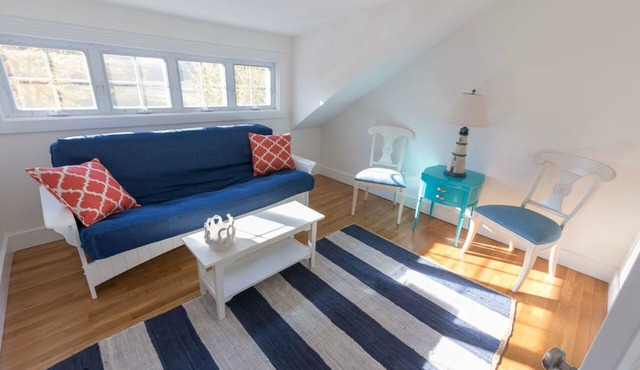 Next Door to Golf Course, Minutes to Beaches! in Middletown