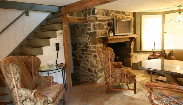Cottage on Historic Gentleman's Farm in Chester Springs