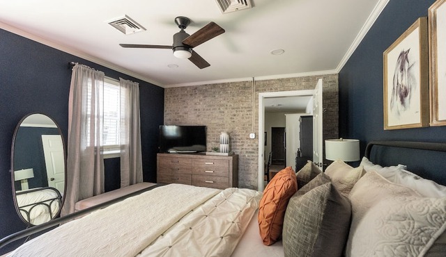 Newly renovated Carriage House, on lovely property near Intercourse, PA in Gordonville