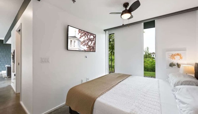 Architect-Designed Flat · King · Egg Harbor in Egg Harbor