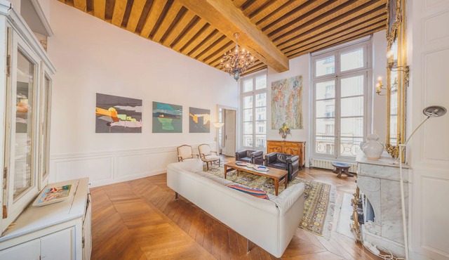 Historical apartment 3BR/3.5BA close to the river in the 7th in Paris