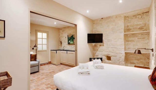 A Picturesque 1-BR in Saint-Germain in Paris